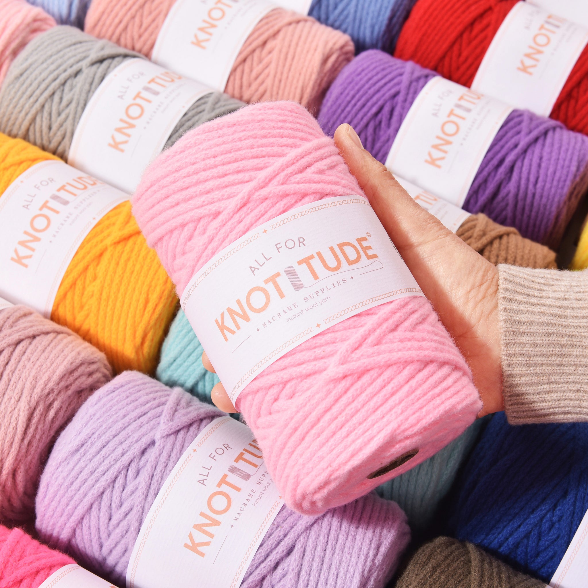 2.5mm Wool Braided Chunky Yarn 140yards Soft Pluff Hand Knitting yarn Bag & Rug Crochet cord